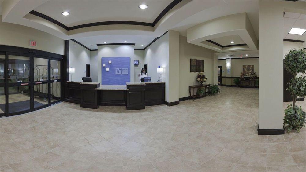 Holiday Inn Express & Suites Brownfield Exteriér fotografie