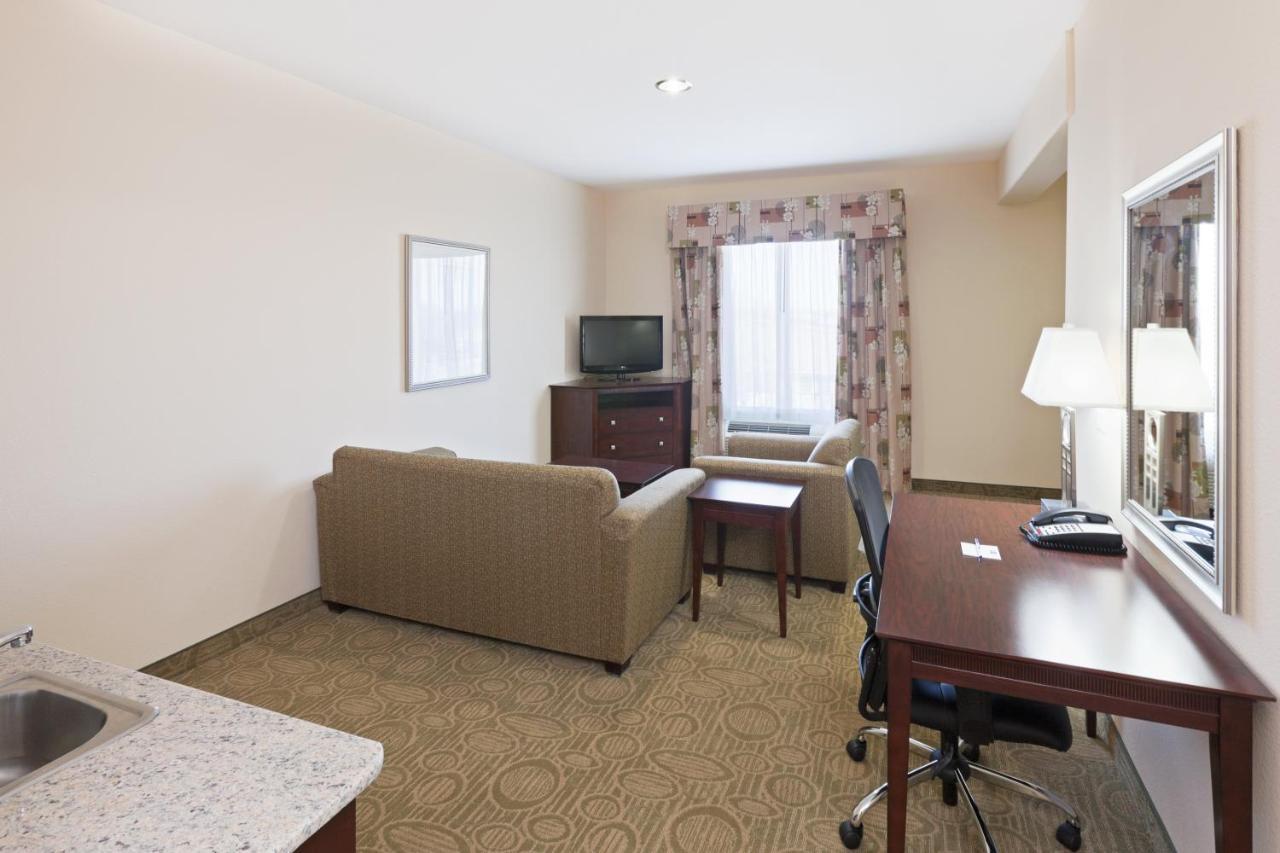 Holiday Inn Express & Suites Brownfield Exteriér fotografie