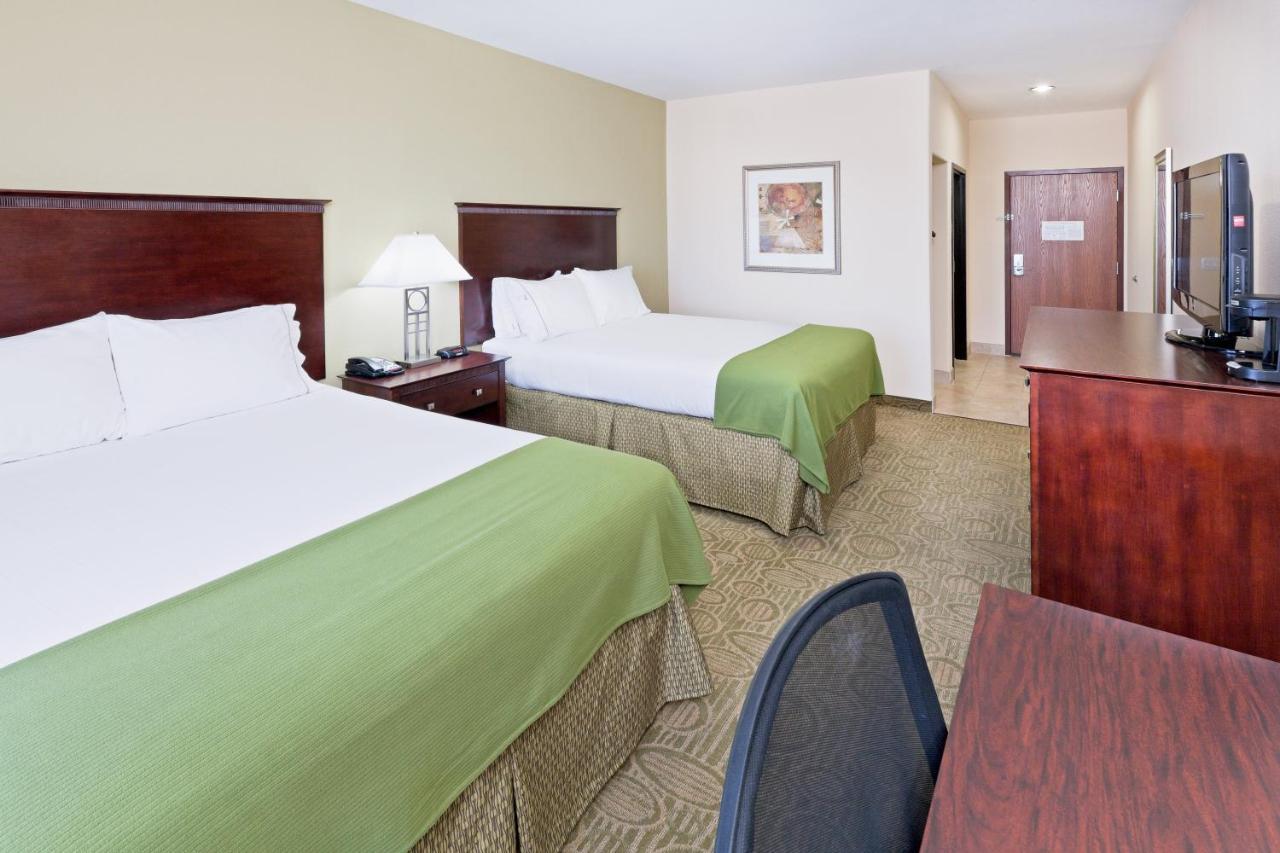 Holiday Inn Express & Suites Brownfield Exteriér fotografie